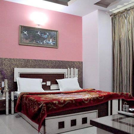 Hotel Red Inn Agra  Chambre photo